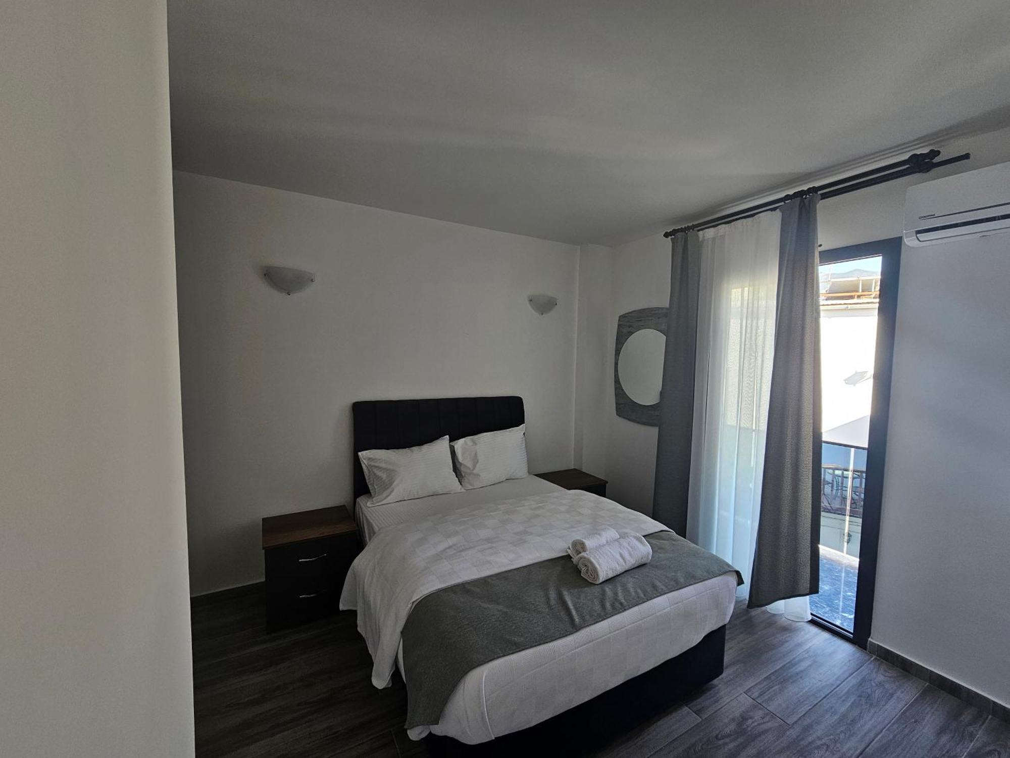 Cyprus Harbour Suites Kyrenia  Bagian luar foto