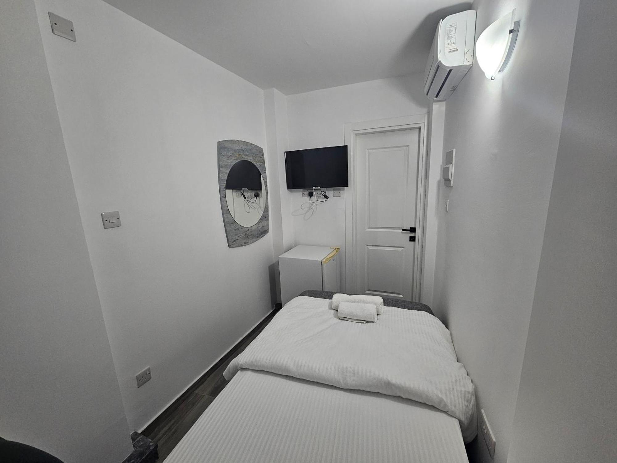 Cyprus Harbour Suites Kyrenia  Bagian luar foto
