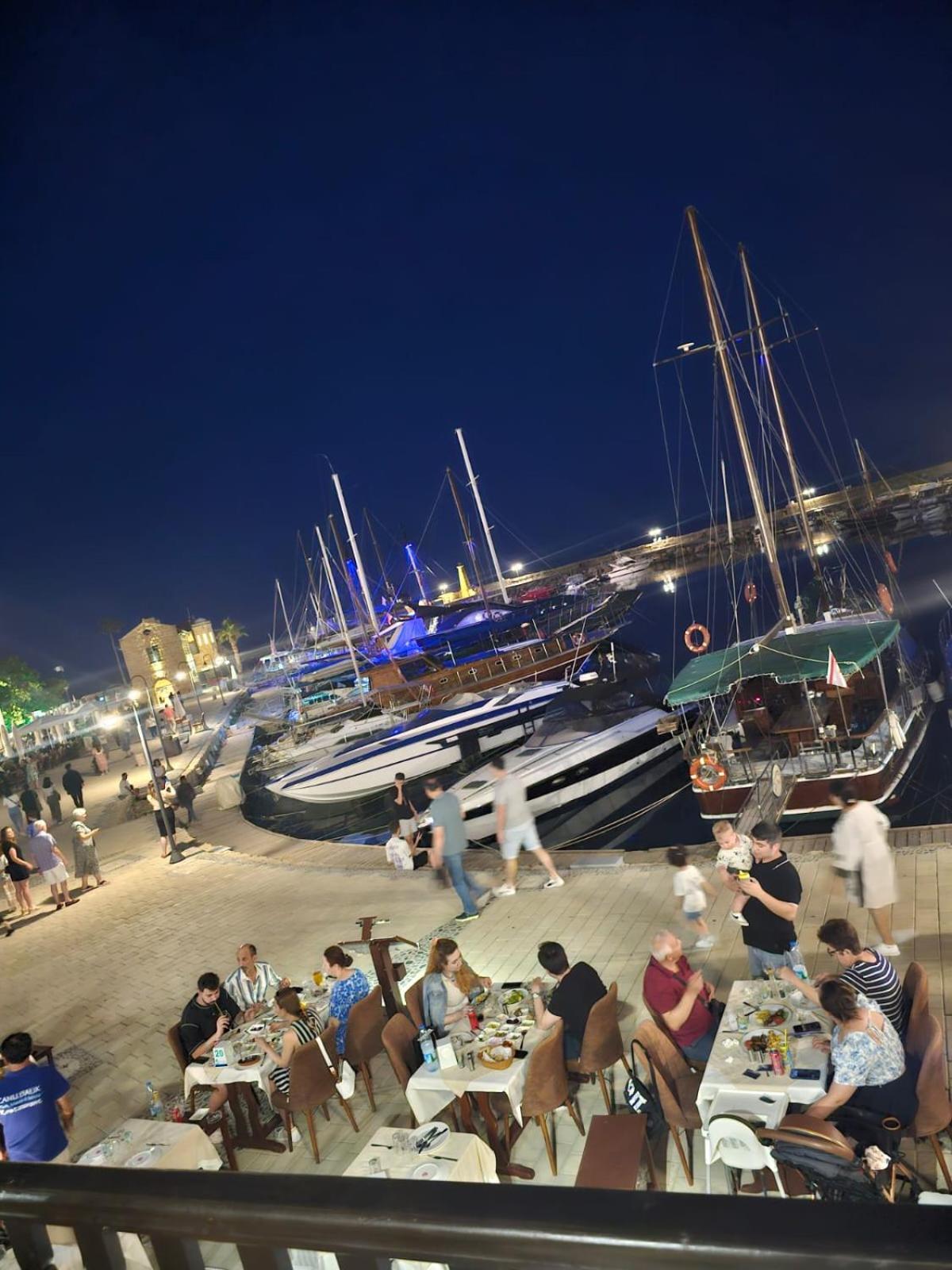 Cyprus Harbour Suites Kyrenia  Bagian luar foto