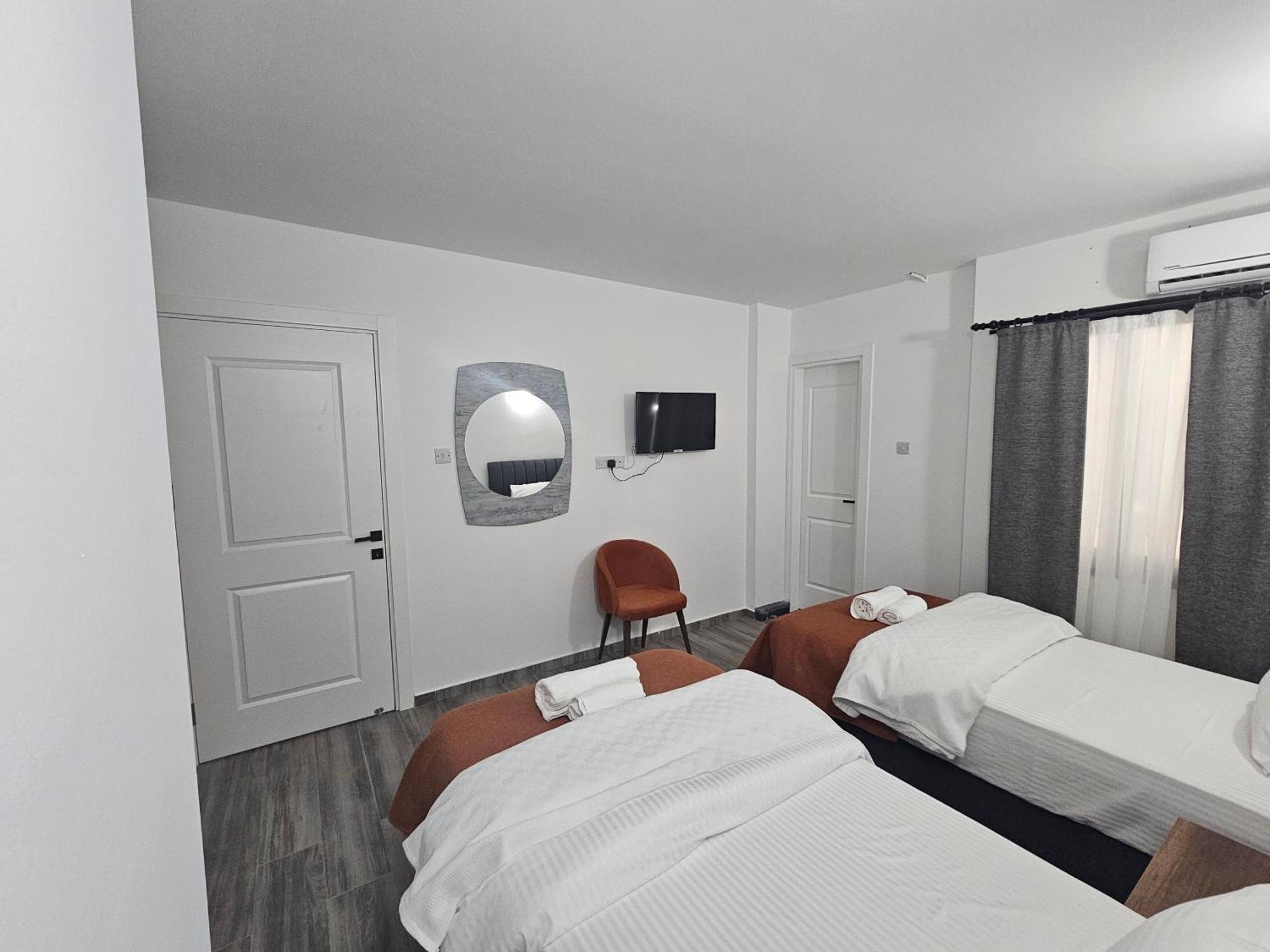 Cyprus Harbour Suites Kyrenia  Bagian luar foto